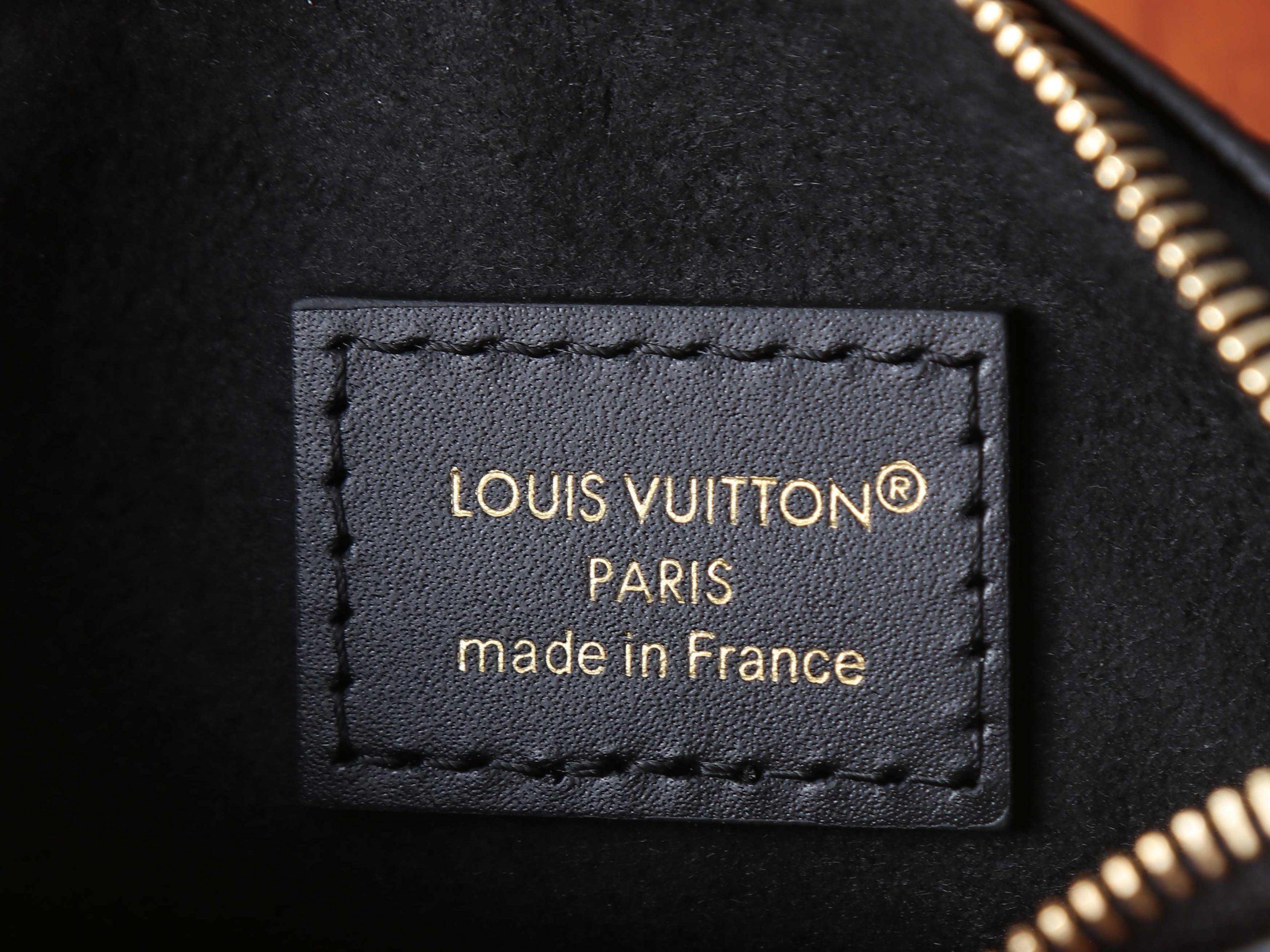 Louis Vuitton Shoulder Bag M29090