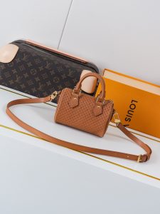 Louis Vuitton Nano Speedy Shoulder Bag M29472 in Brown