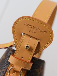 Louis Vuitton Shoulder Bag M29628