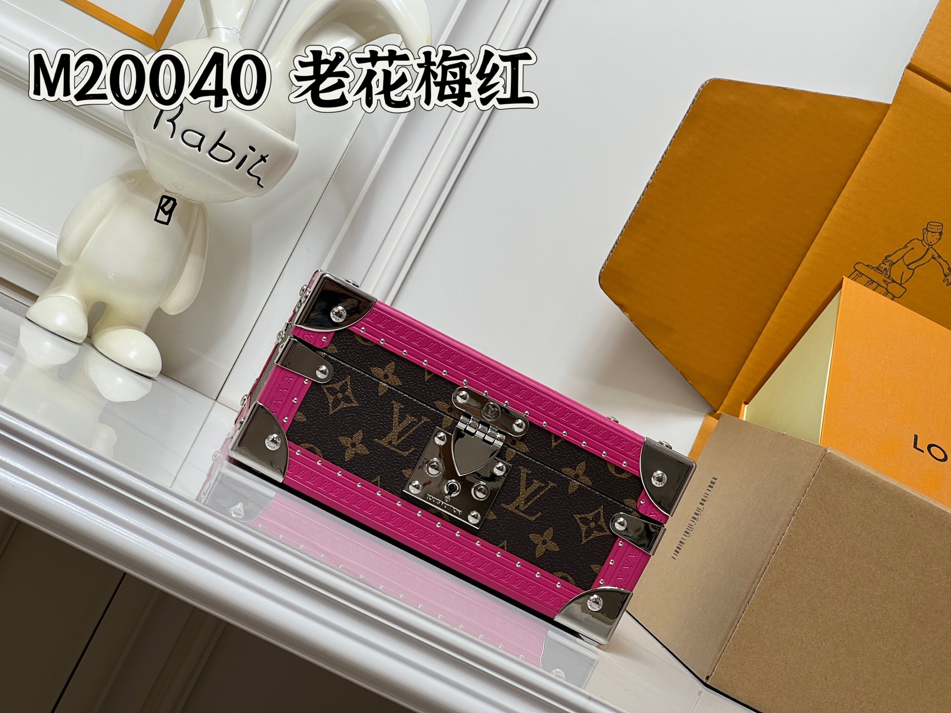 Louis Vuitton Handbag M27834