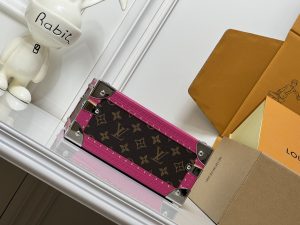 Louis Vuitton Handbag M27834