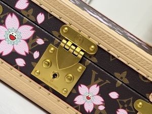 Louis Vuitton Handbag M27834