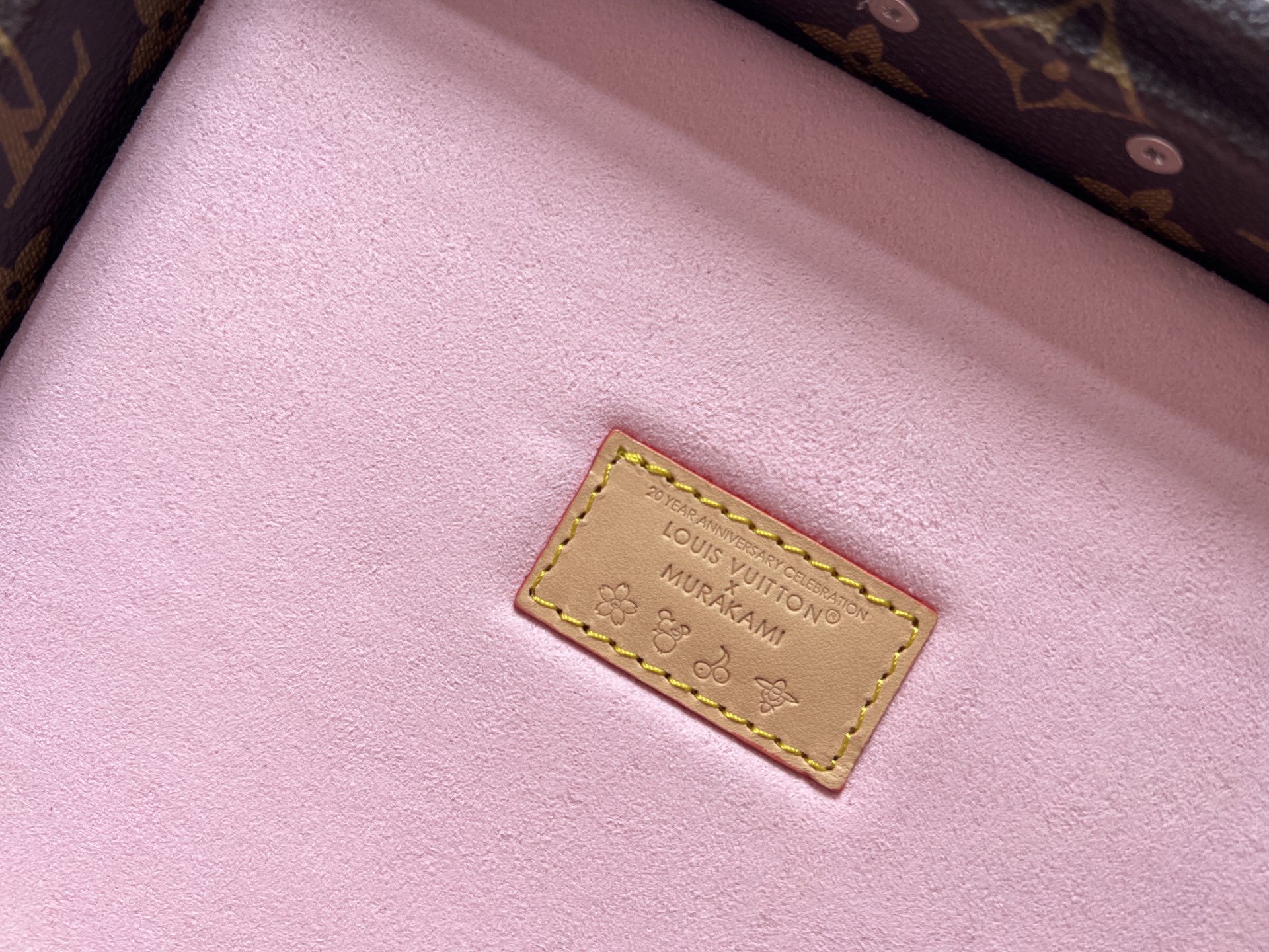 Louis Vuitton Handbag M27834