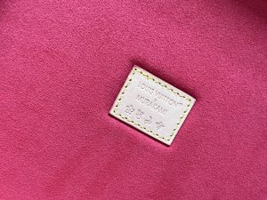Louis Vuitton Handbag M27834
