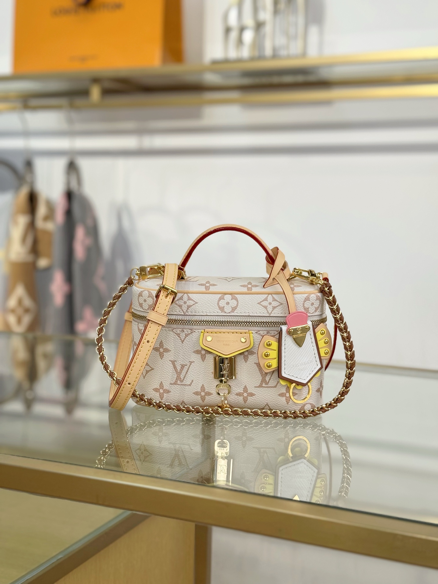 Louis Vuitton Handbag M29782