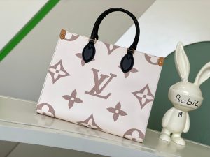 Louis Vuitton Tote Bag M46912