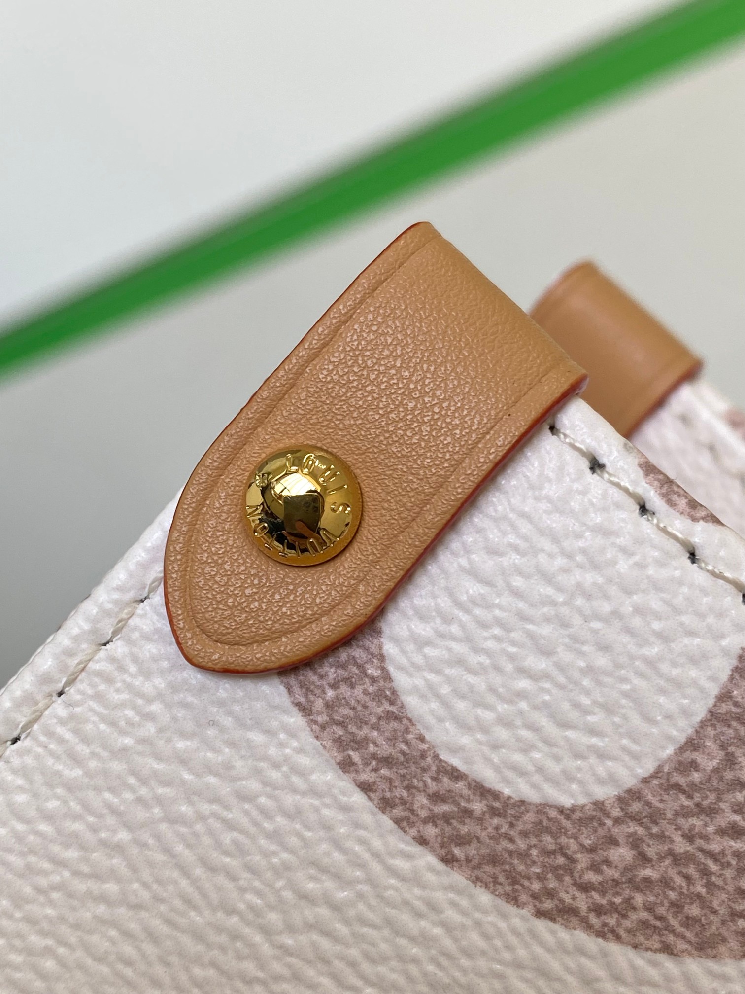 Louis Vuitton Tote Bag M46912