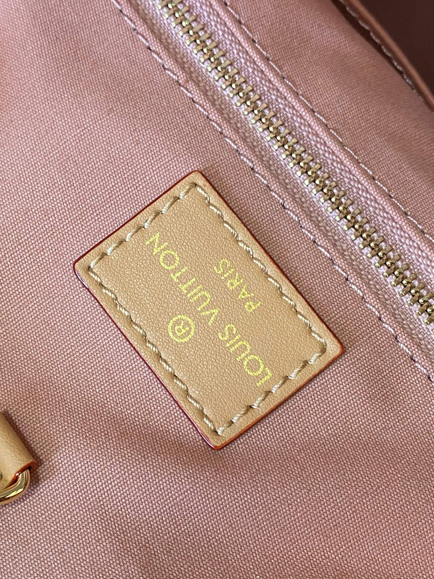 Louis Vuitton Tote Bag M46912
