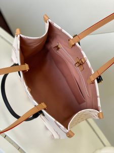 Louis Vuitton Tote Bag M46912