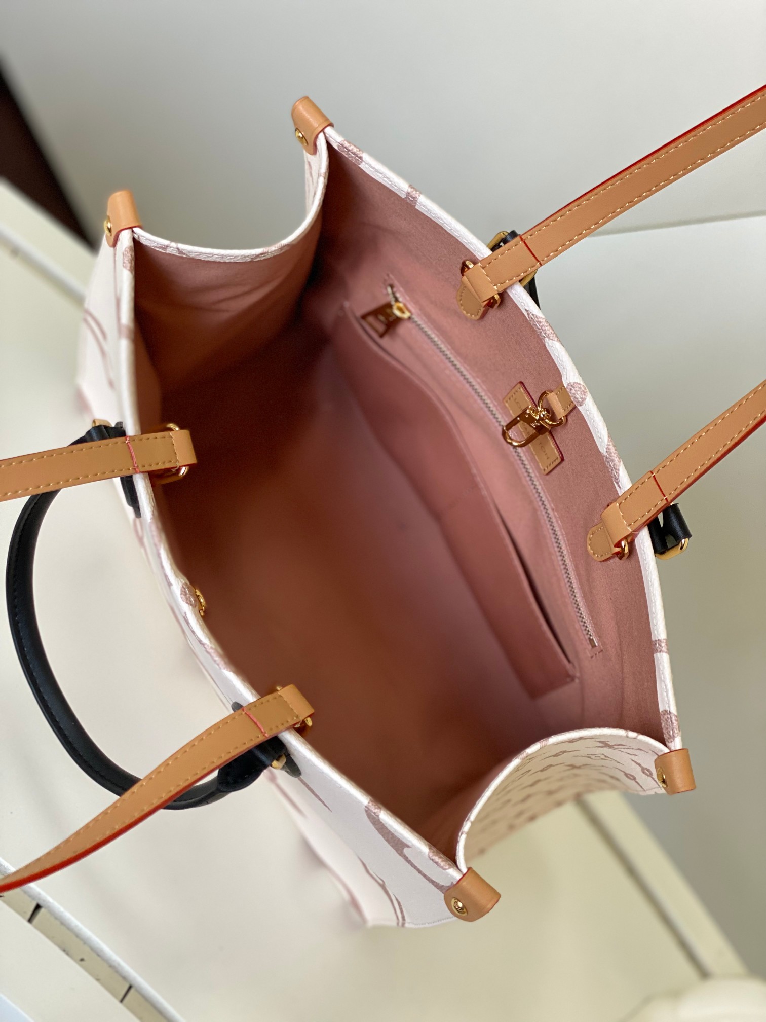 Louis Vuitton Tote Bag M46912