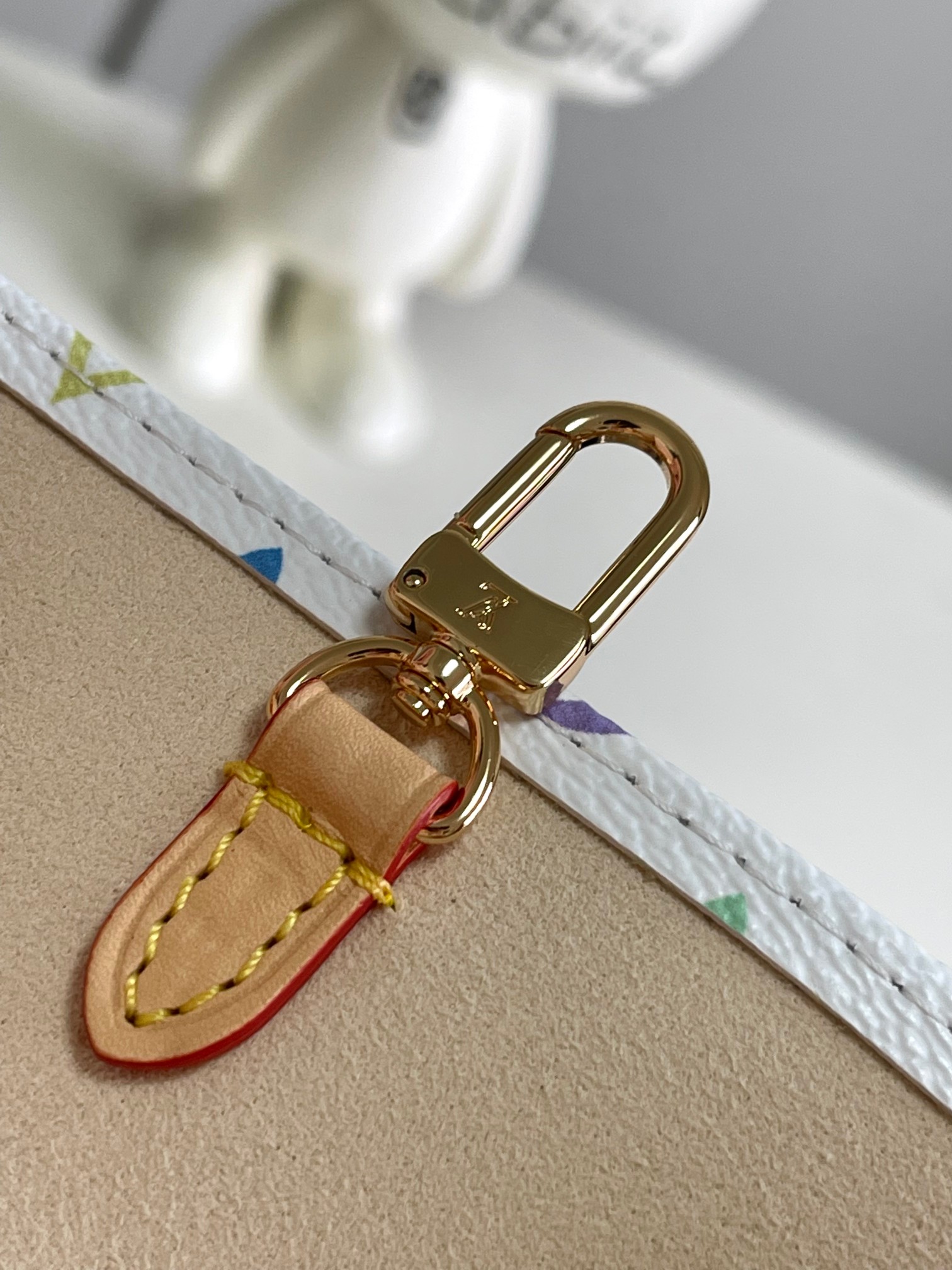 Louis Vuitton Handbag M13079