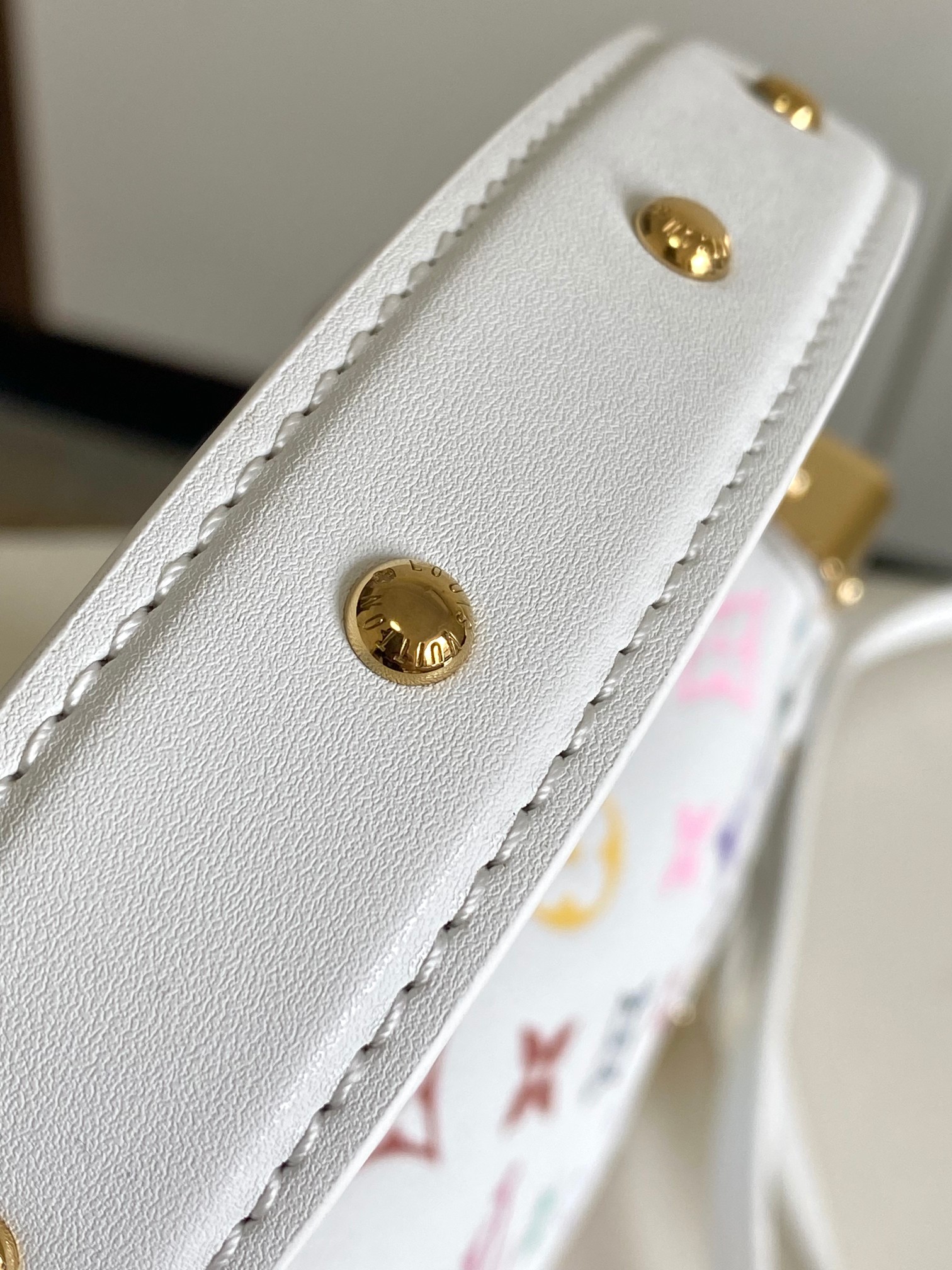 Louis Vuitton Handbag M14046