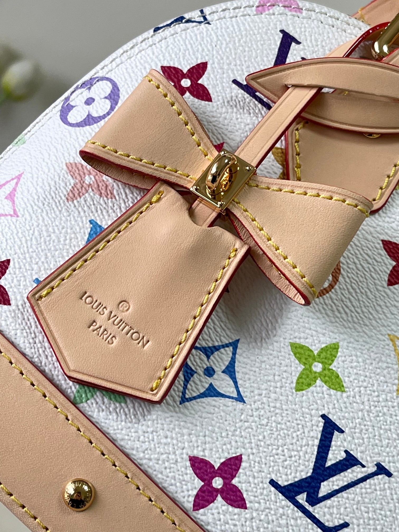 Louis Vuitton Alma BB Handbag M13078