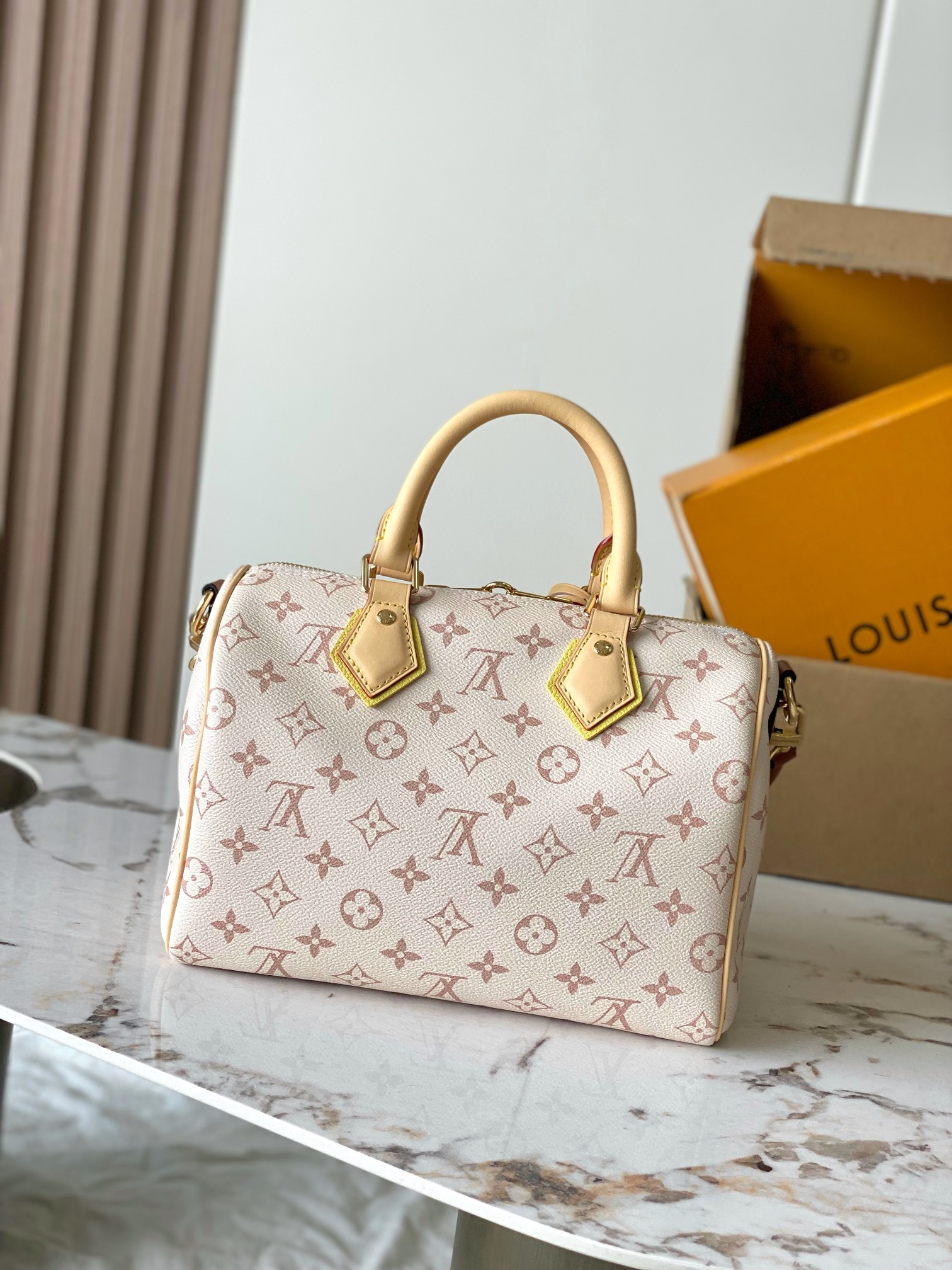 Handbag M2A038