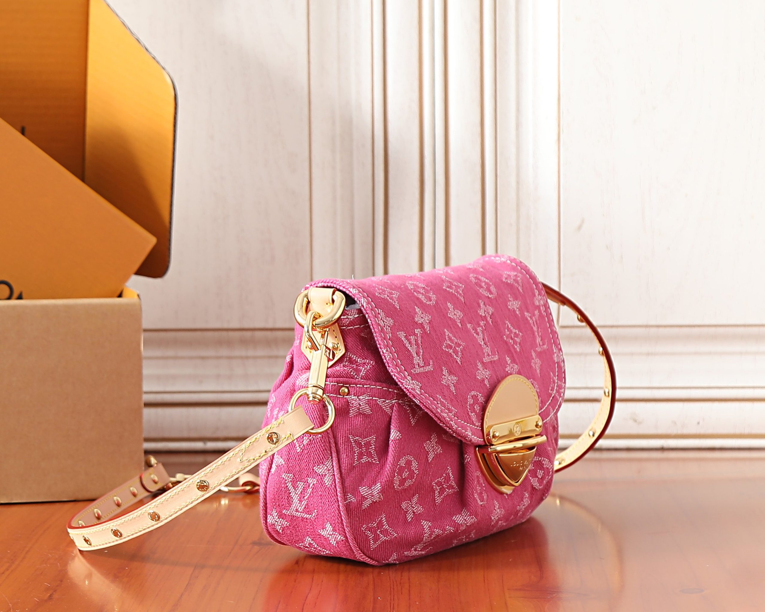 Louis Vuitton Shoulder Bag M28291 in Denim