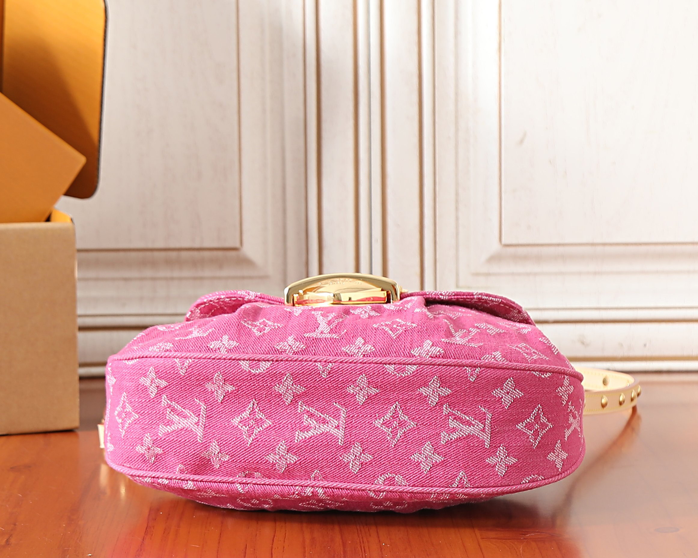 Louis Vuitton Shoulder Bag M28291 in Denim