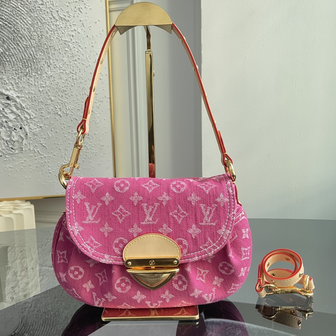 Louis Vuitton Handbag M46829 in Blue