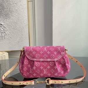 Louis Vuitton Handbag M46829 in Blue