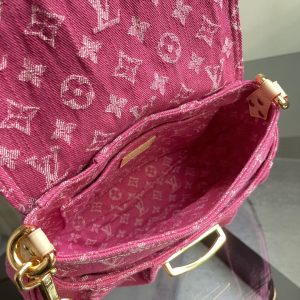 Louis Vuitton Handbag M46829 in Blue