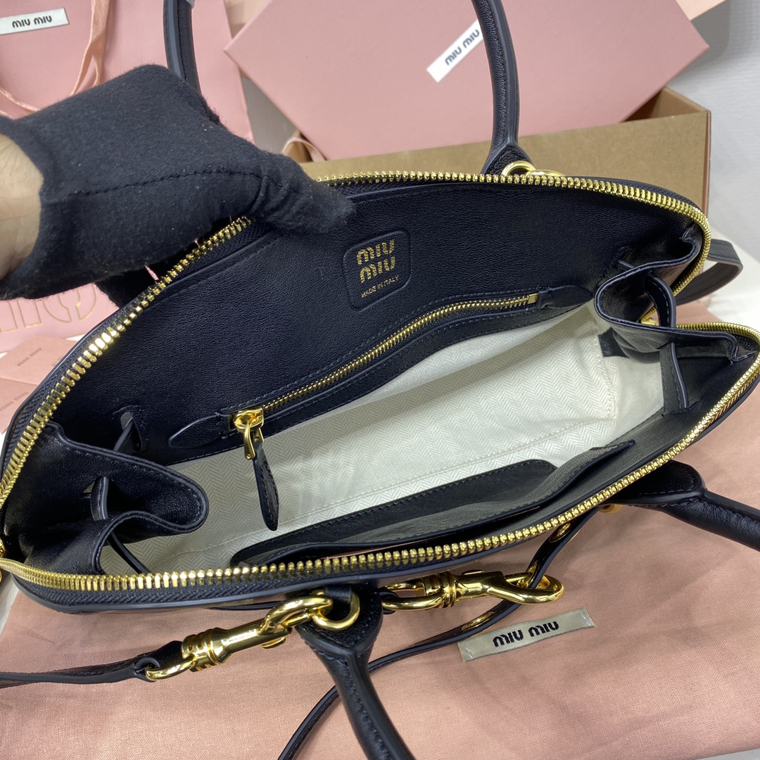 Handbag in Black