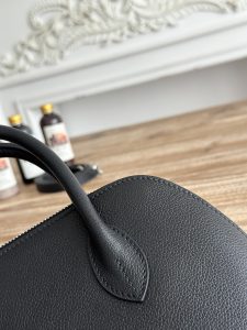 Handbag in Black