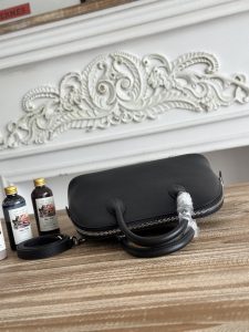 Handbag in Black