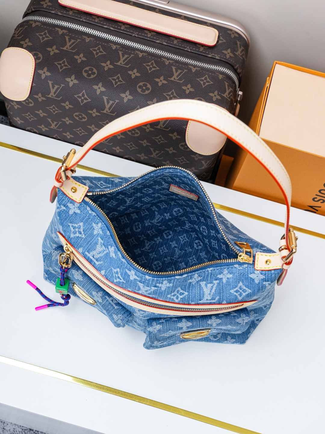 Louis Vuitton Handbag M27329 in Denim