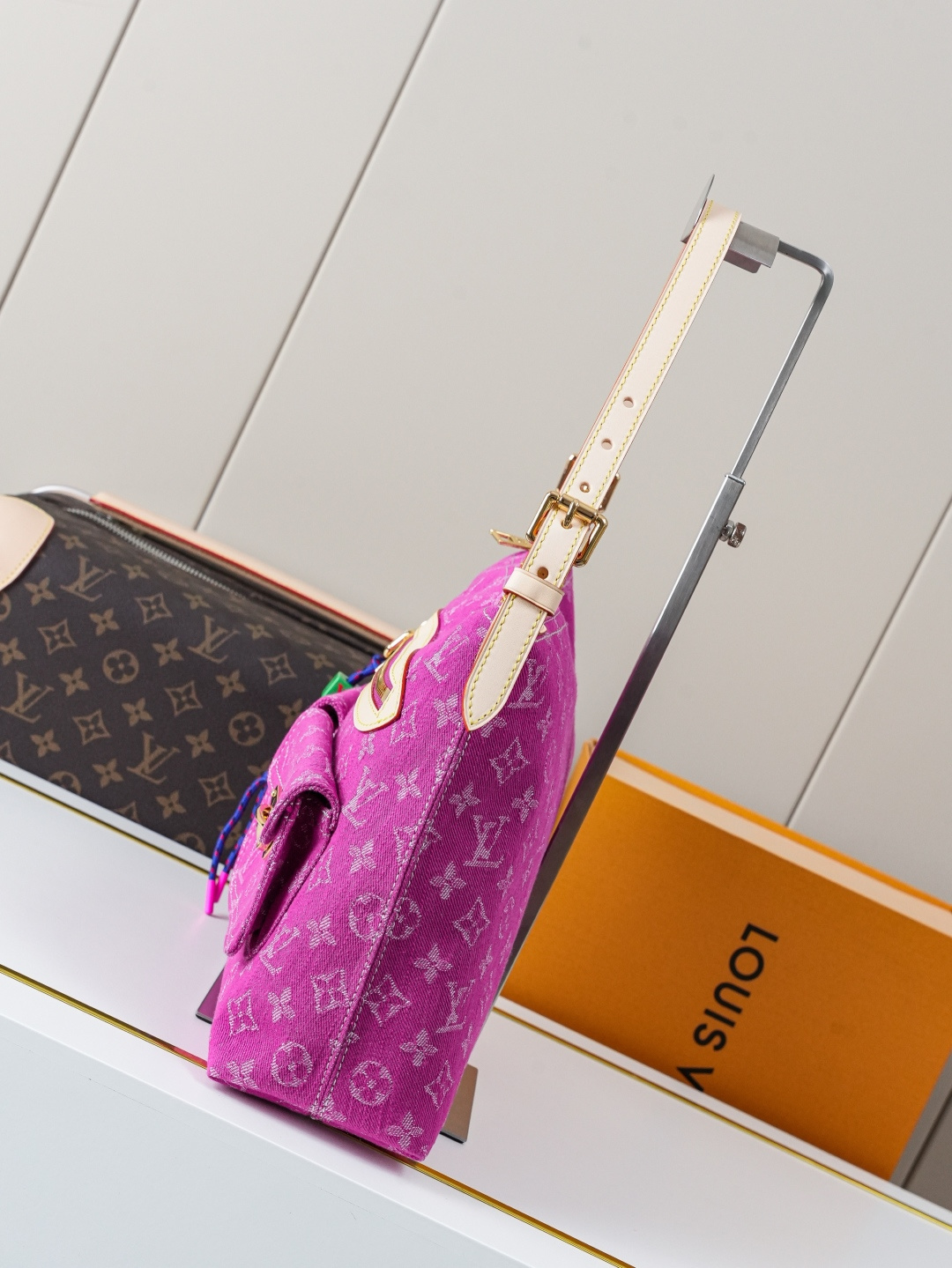 Louis Vuitton Handbag M28266 in Denim