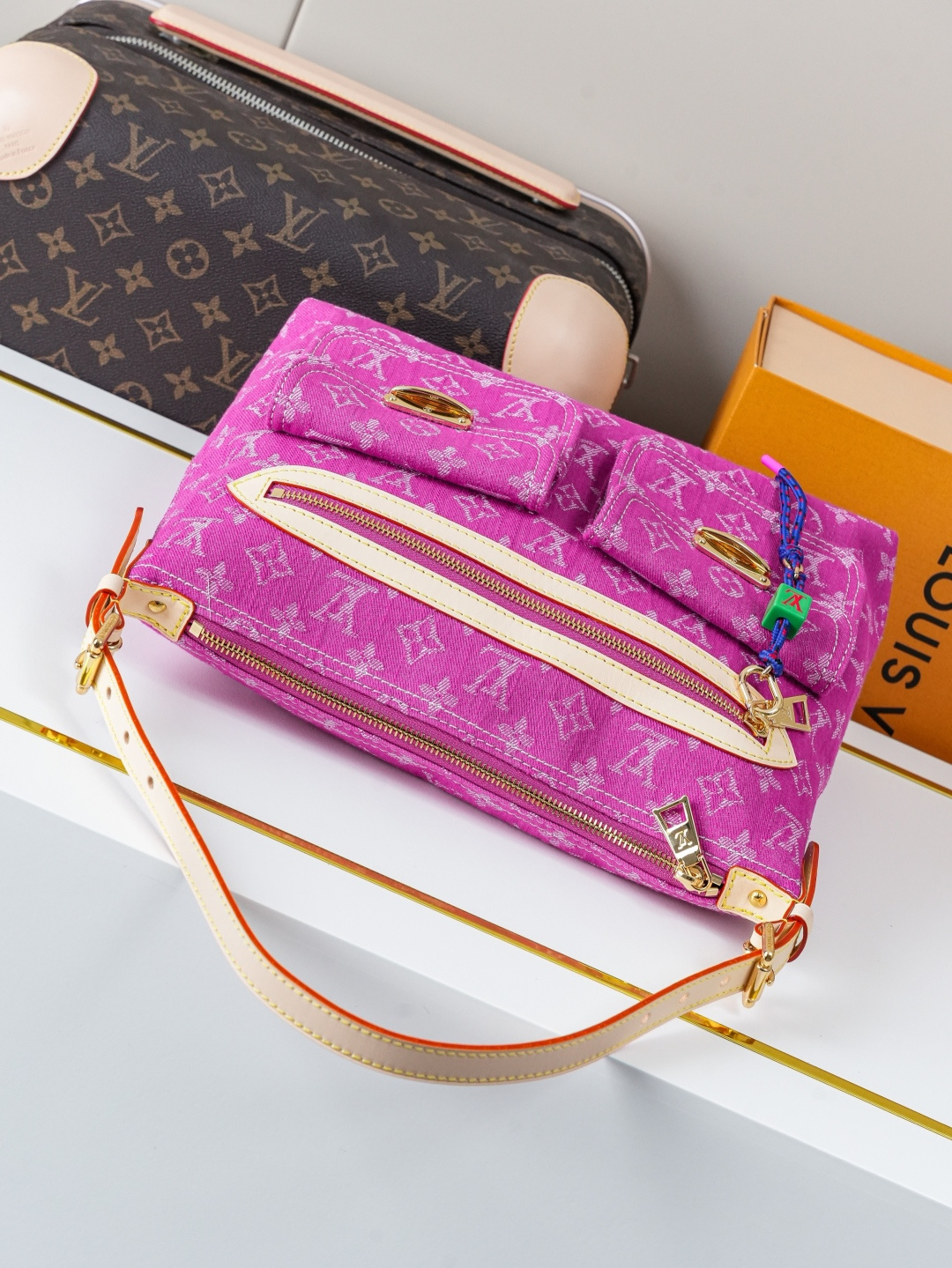 Louis Vuitton Handbag M28266 in Denim