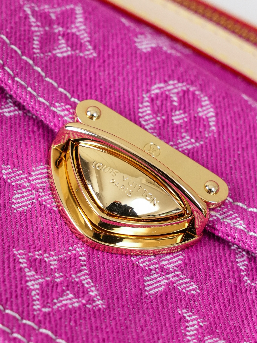 Louis Vuitton Handbag M28266 in Denim