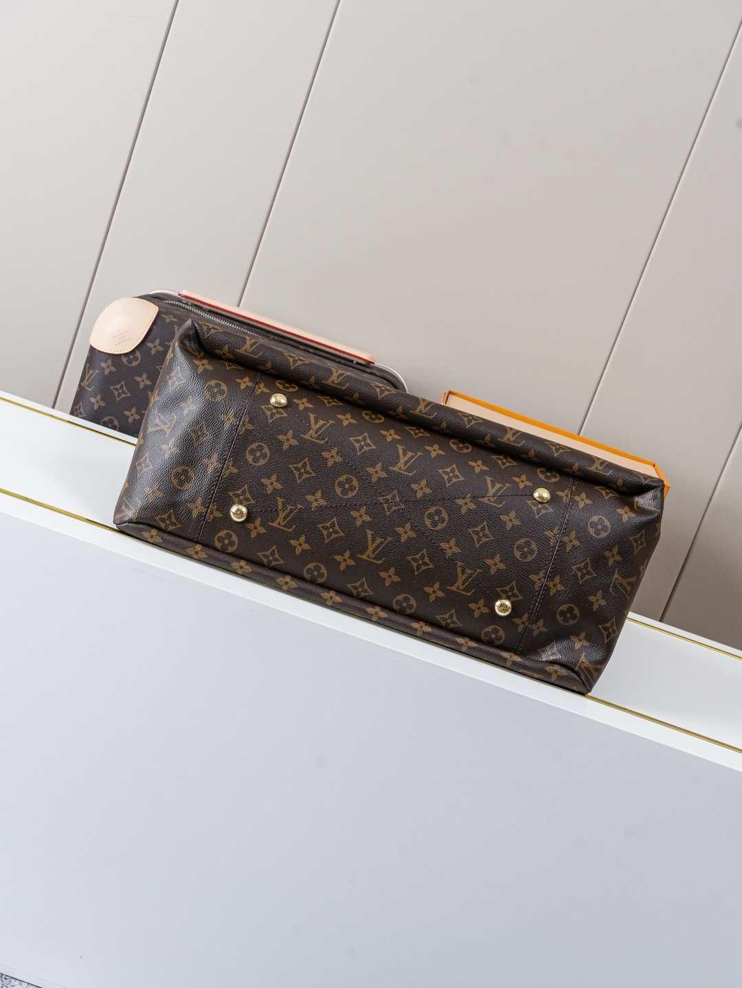 Louis Vuitton Handbag M40249