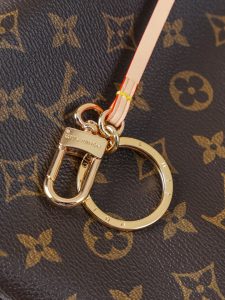 Louis Vuitton Handbag M40249