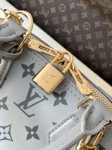 Louis Vuitton Alma BB Shoulder Bag M12561