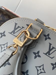 Louis Vuitton Alma BB Shoulder Bag M12561