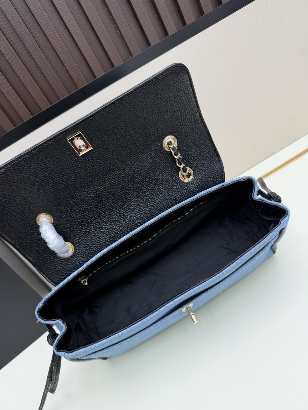 Chanel Handbag 2683