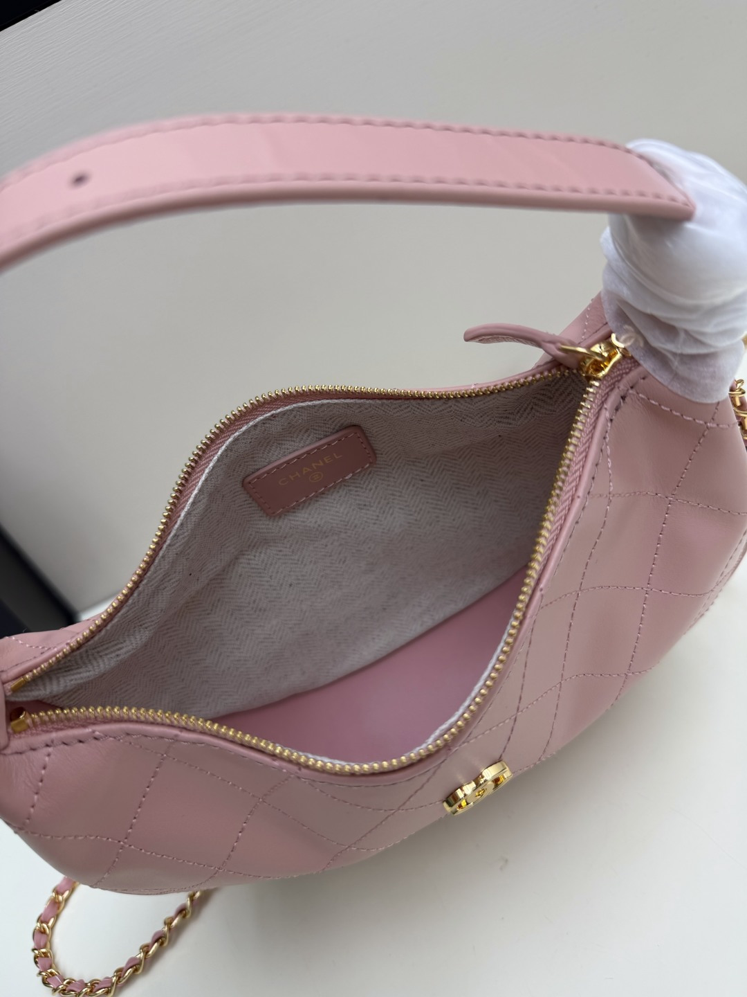 Chanel Shoulder Bag 4904