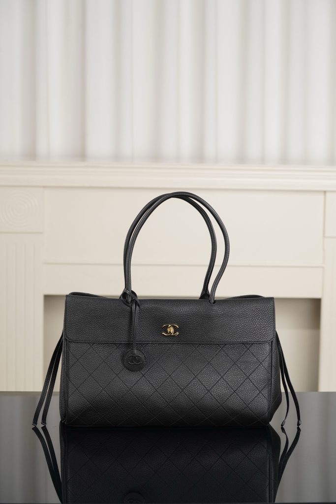 Handbag in Black