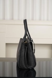 Handbag in Black