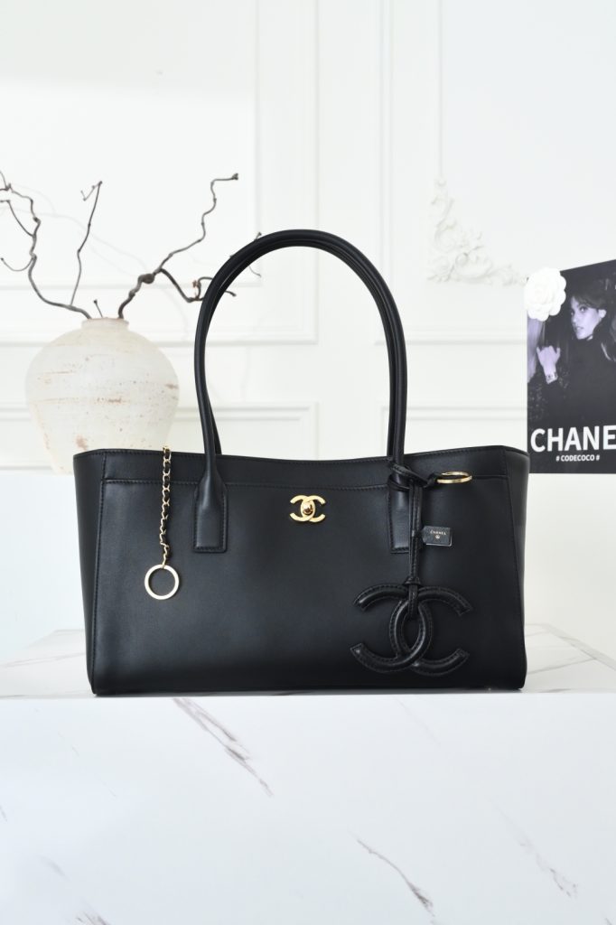 Chanel Tote Bag