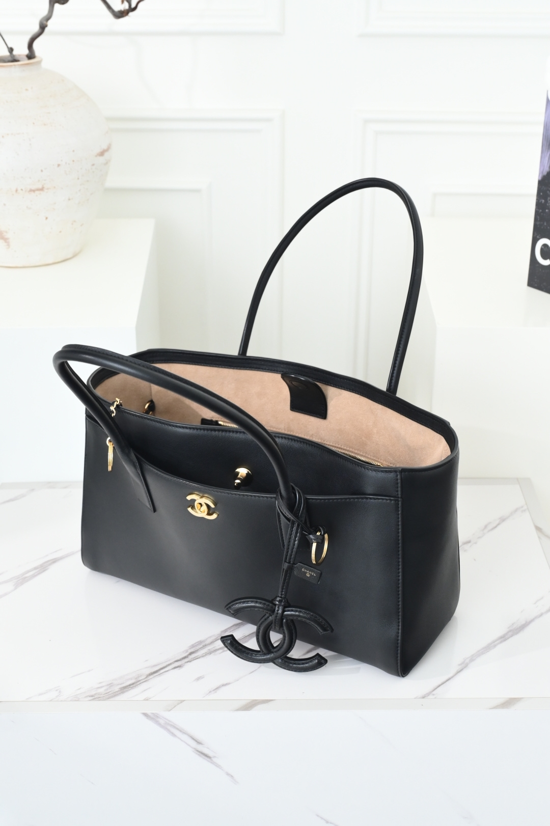 Chanel Tote Bag