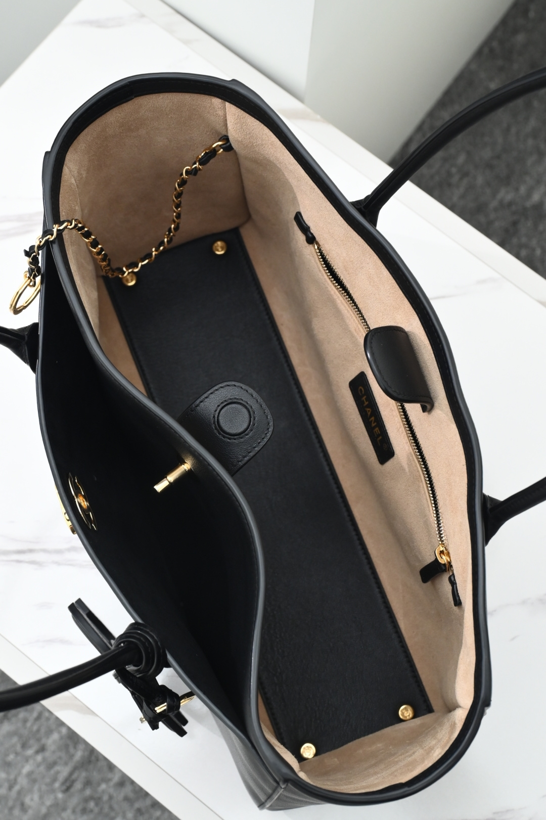 Chanel Tote Bag