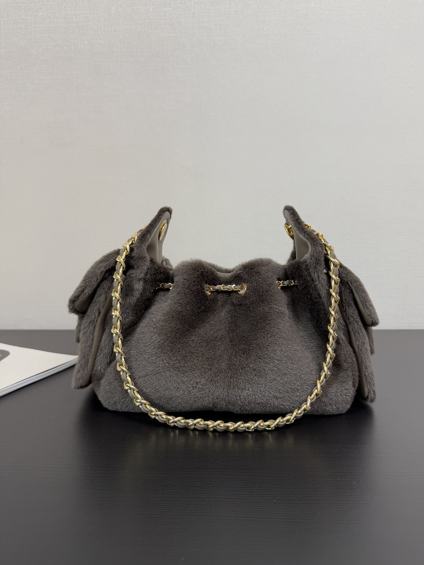 Bag 1228696704