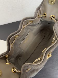 Bag 1228696704