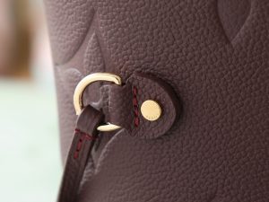 Louis Vuitton Tote Bag M25855