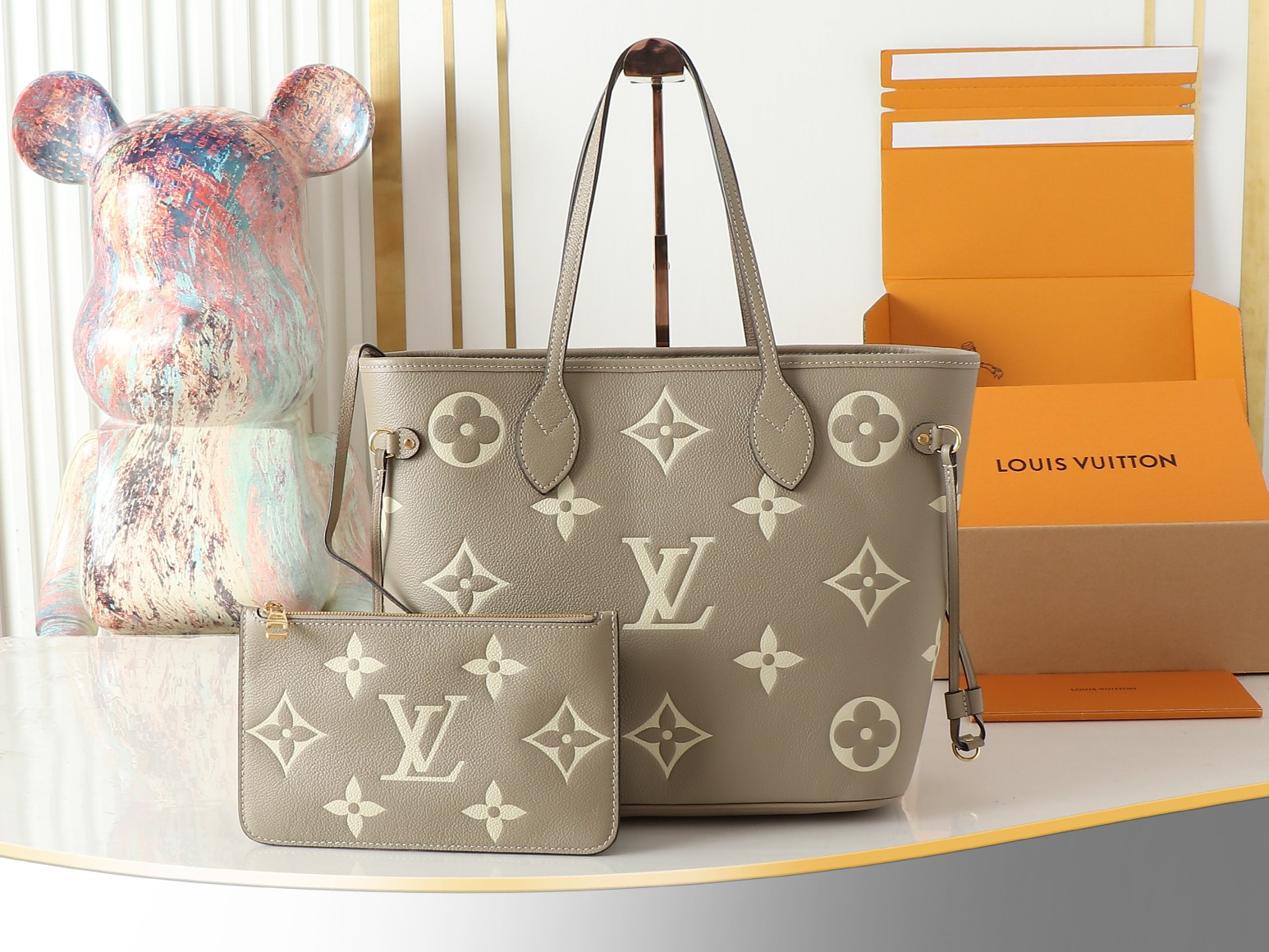 Louis Vuitton Tote Bag M45685 in Grey