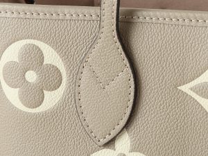 Louis Vuitton Tote Bag M45685 in Grey