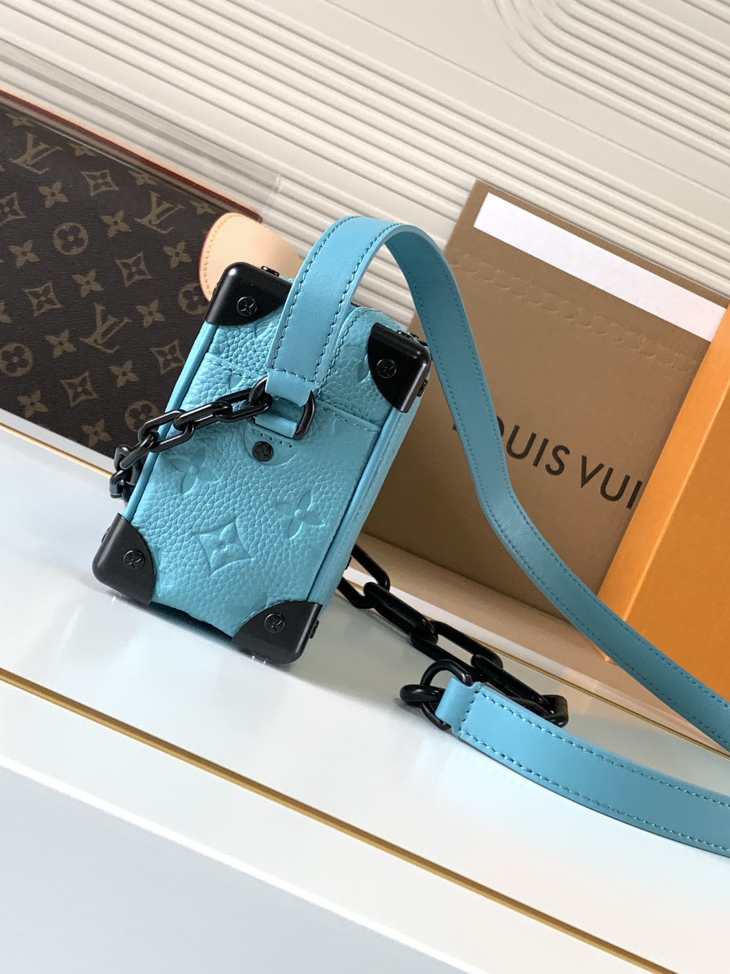 Louis Vuitton Handbag M11673