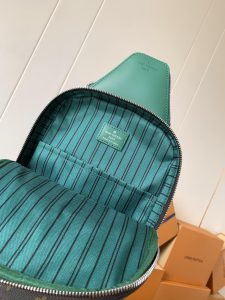 Louis Vuitton Shoulder Bag M12734