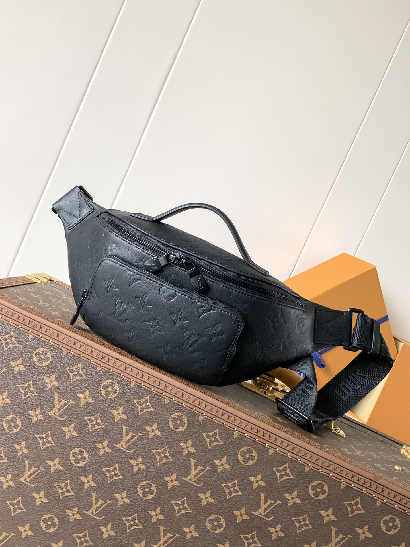 Louis Vuitton Rush Waist Bag M47058 in Black