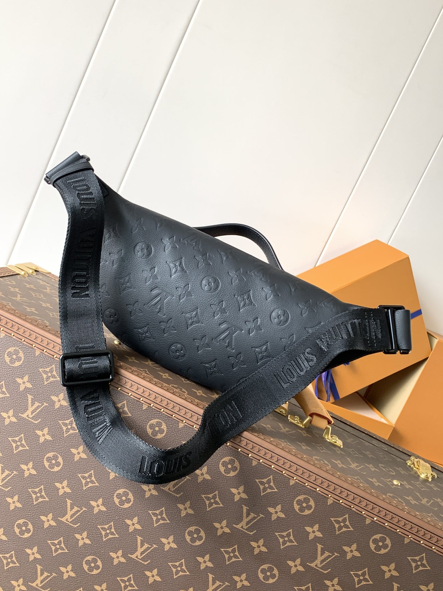 Louis Vuitton Rush Waist Bag M47058 in Black